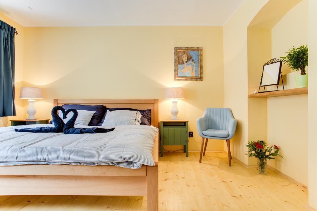 Amazing 5 Bedroom House Krumlov 82 - 4 Min Walk To Main Square Český Krumlov Eksteriør billede