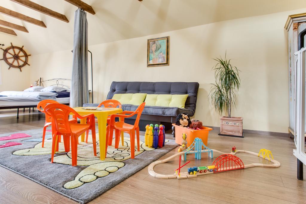 Amazing 5 Bedroom House Krumlov 82 - 4 Min Walk To Main Square Český Krumlov Eksteriør billede
